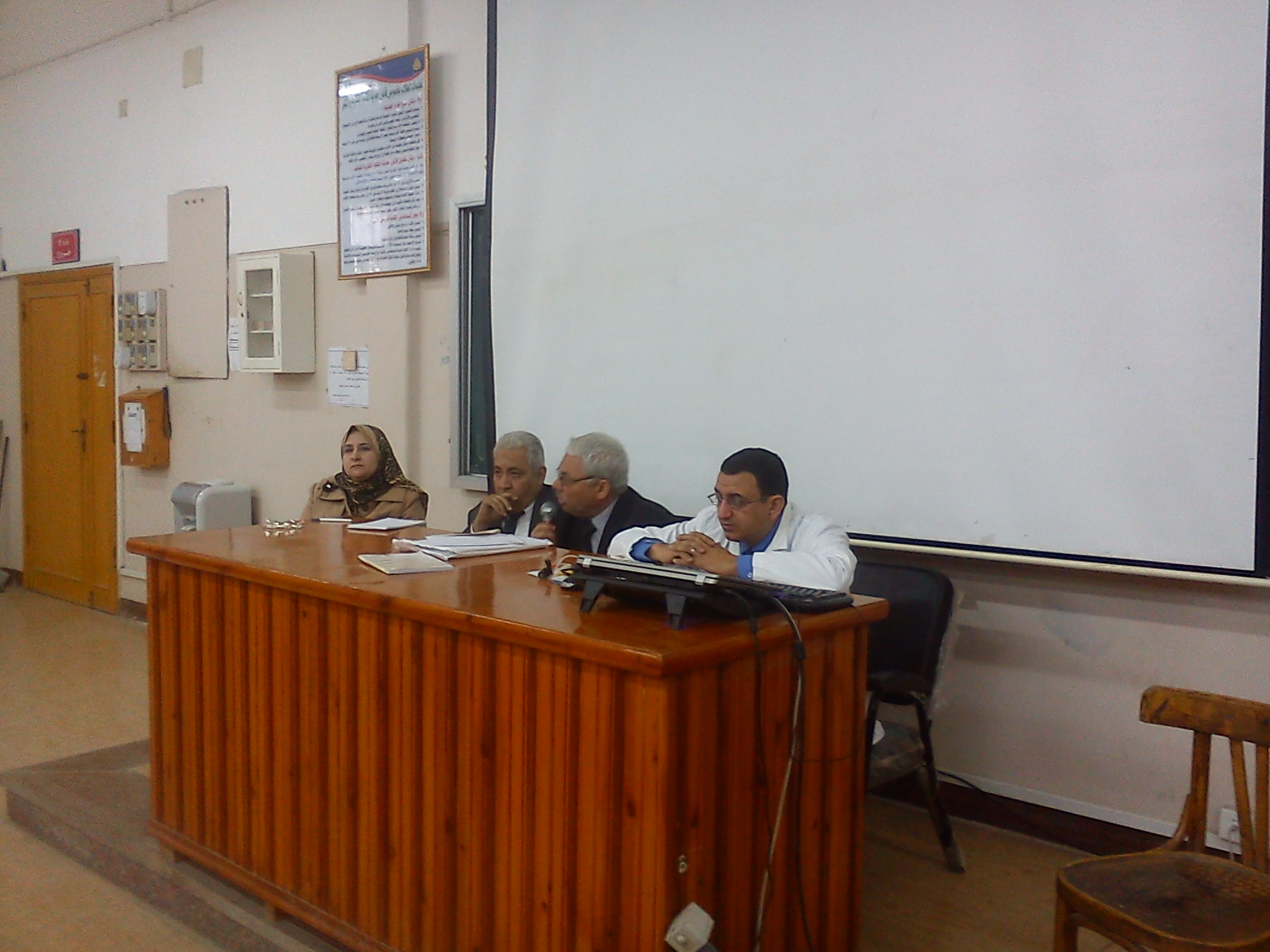 إجتماع إدارة برنامج الصيدله الإكلينكيه مع الطلاب المصريين الملتحقين بالبرنامج