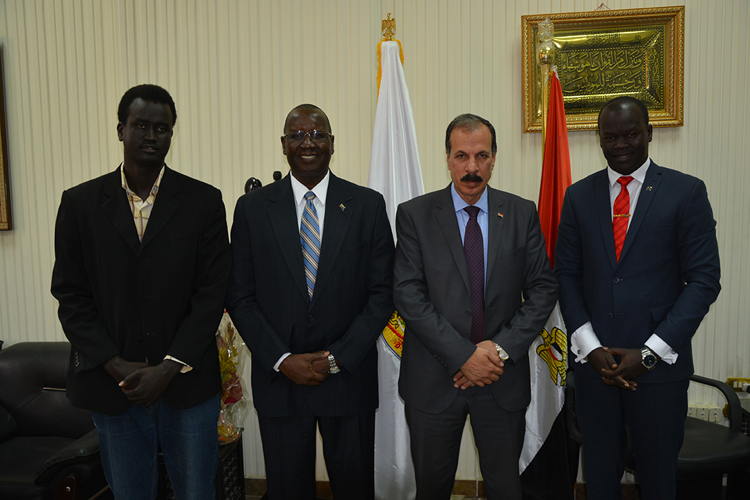 د. عبد الحكيم نور الدين رئيس جامعة الزقازبق يستقبل سفير جنوب السودان